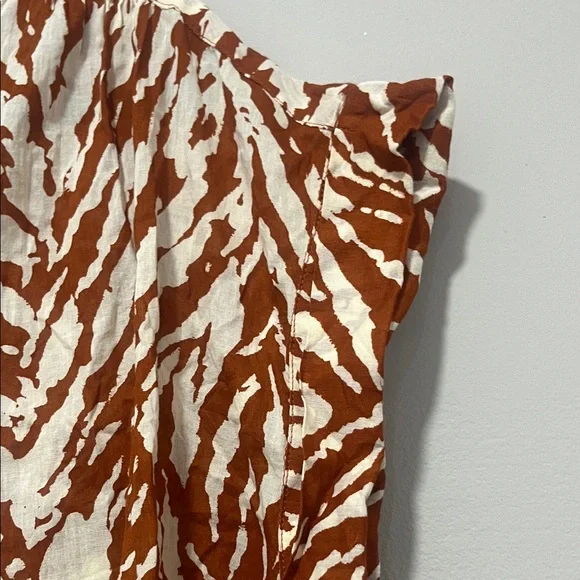 GAP Rust and Cream Zebra Print Button-Down Shirt - Picture 4 of 8